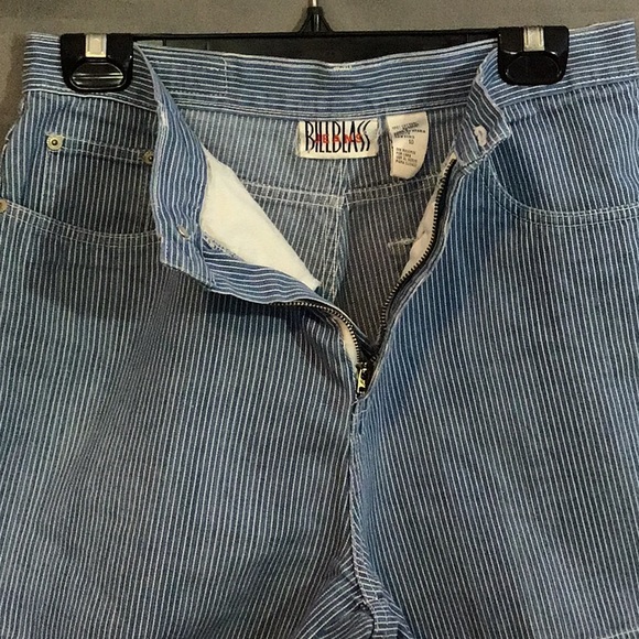 BILL BLASS JEANS,  shorts, sz 10 blue & white - Picture 2 of 8